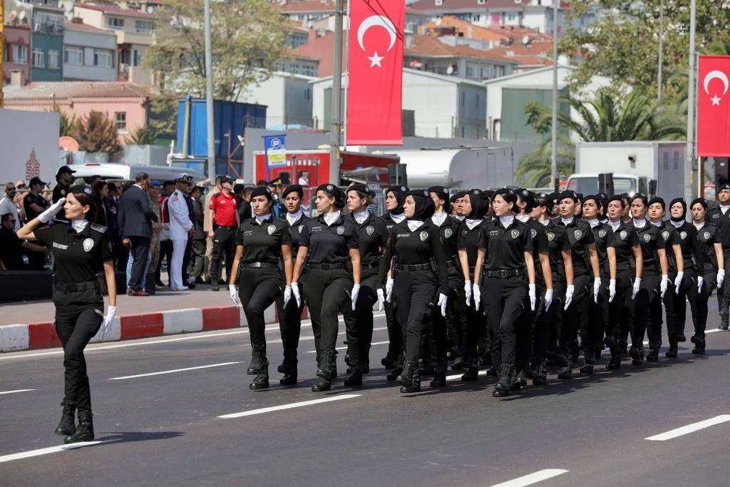 İmamoğlu 30 Ağustos'ta konuştu: Cumhuriyet'e ve Atatürk'e layık bireyler olmayı inşallah başarırız 4